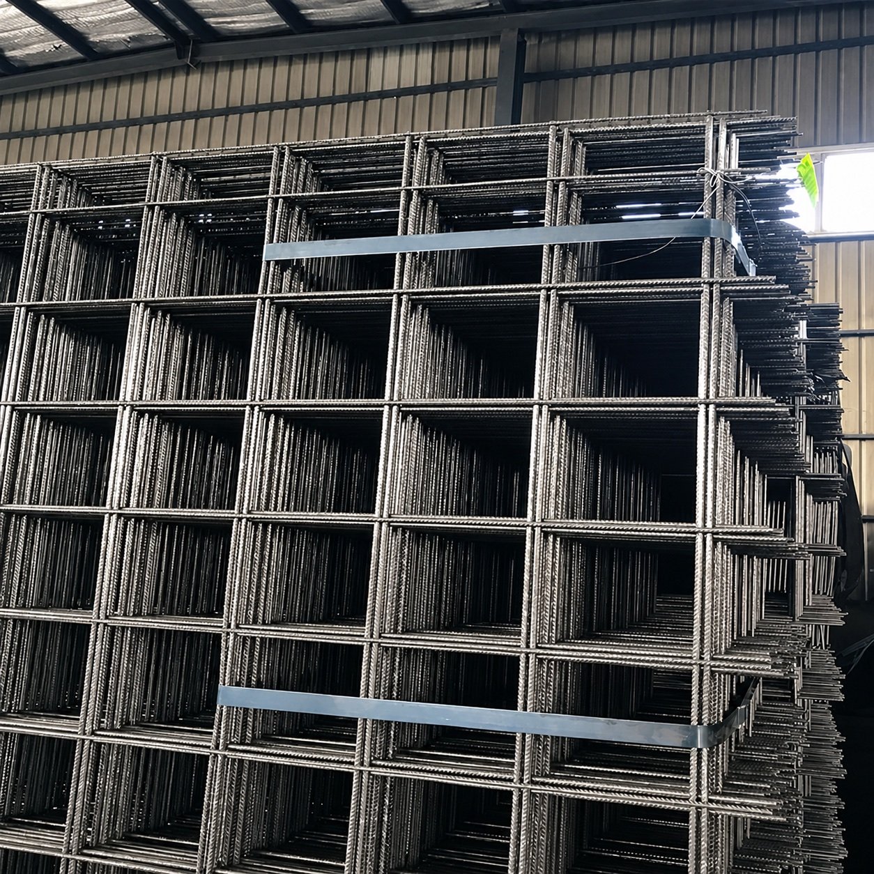Packed reinforcing mesh bundles